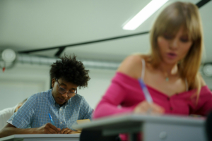 etudiants en examen
